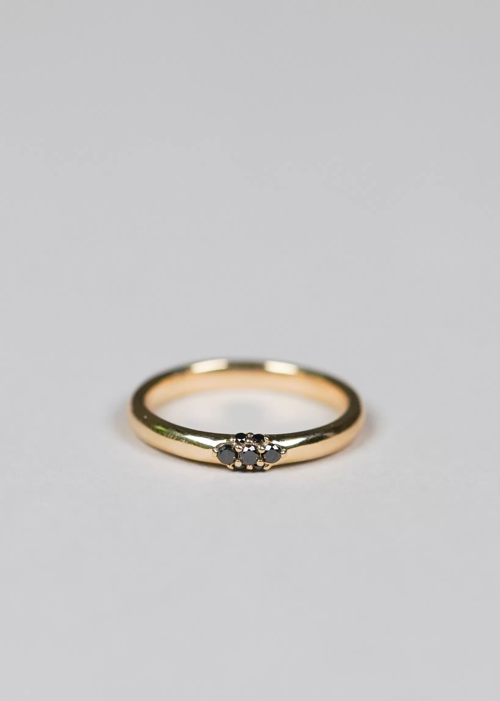 Store Anna Sheffield Single Cluster Black Diamond Band