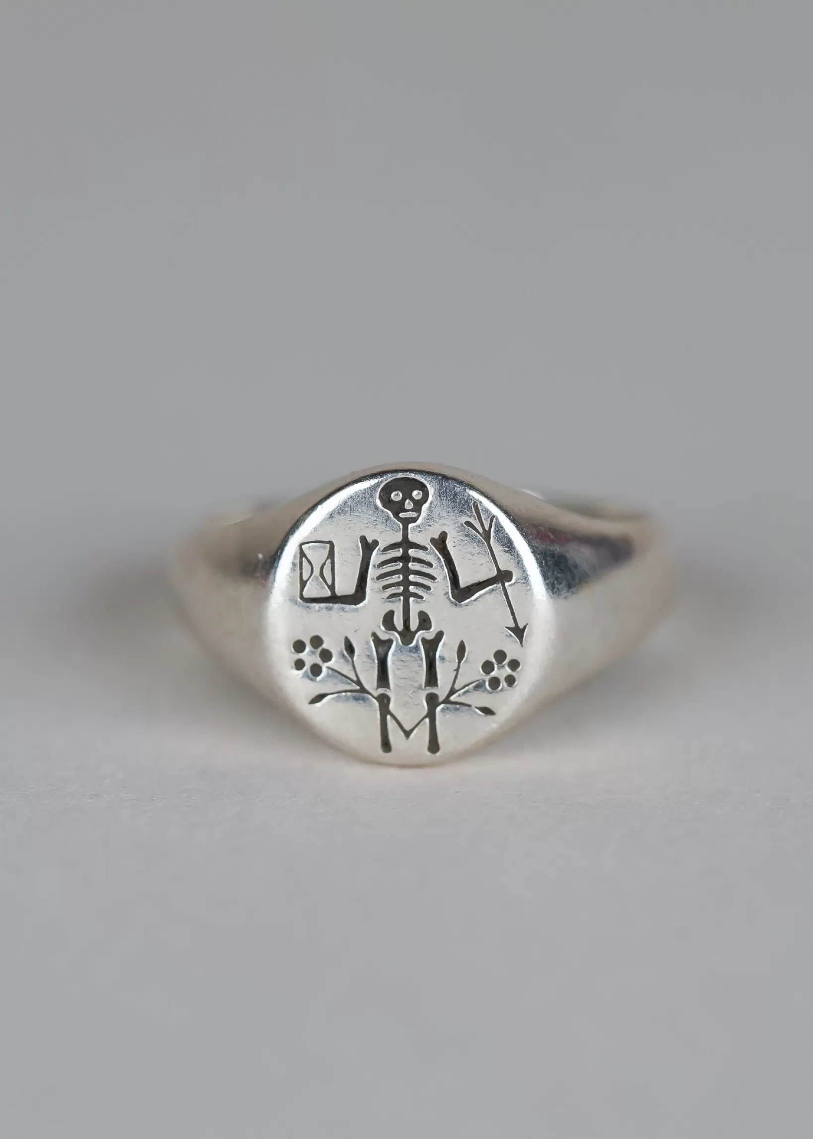 Best Digby & Iona Memento Mori Signet