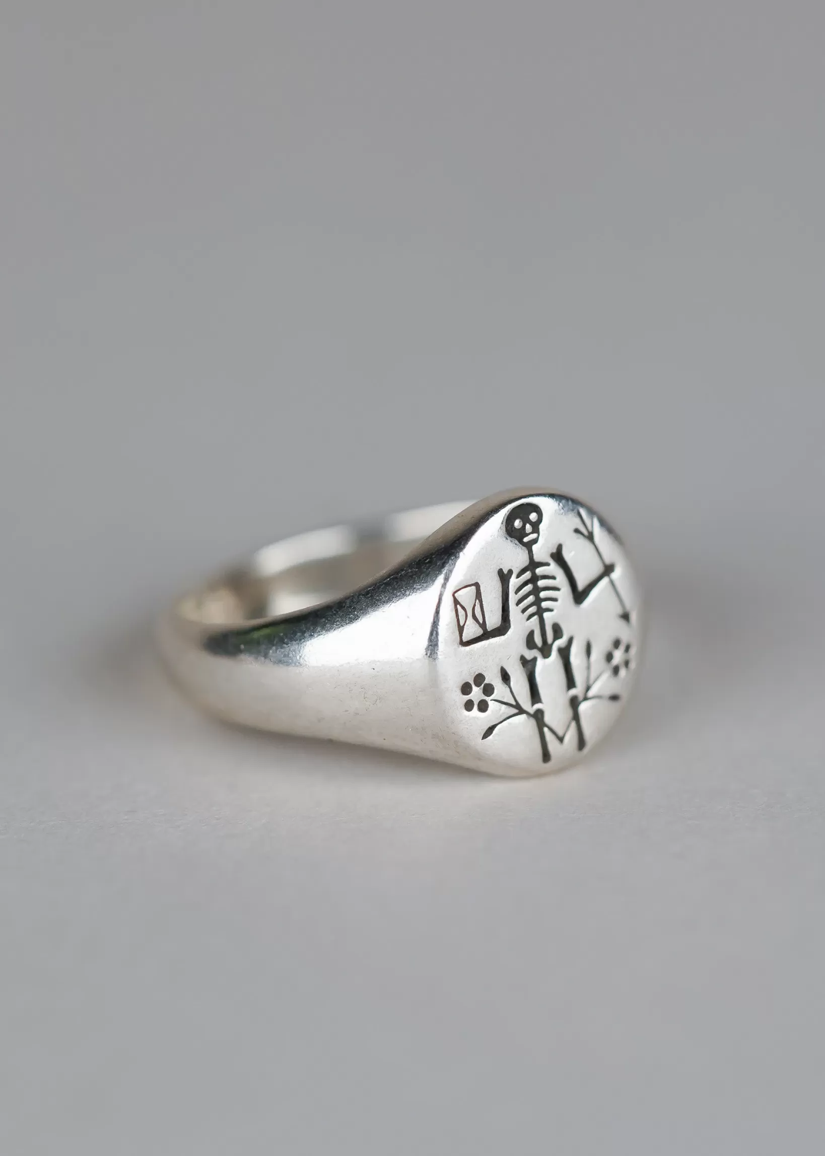 Best Digby & Iona Memento Mori Signet