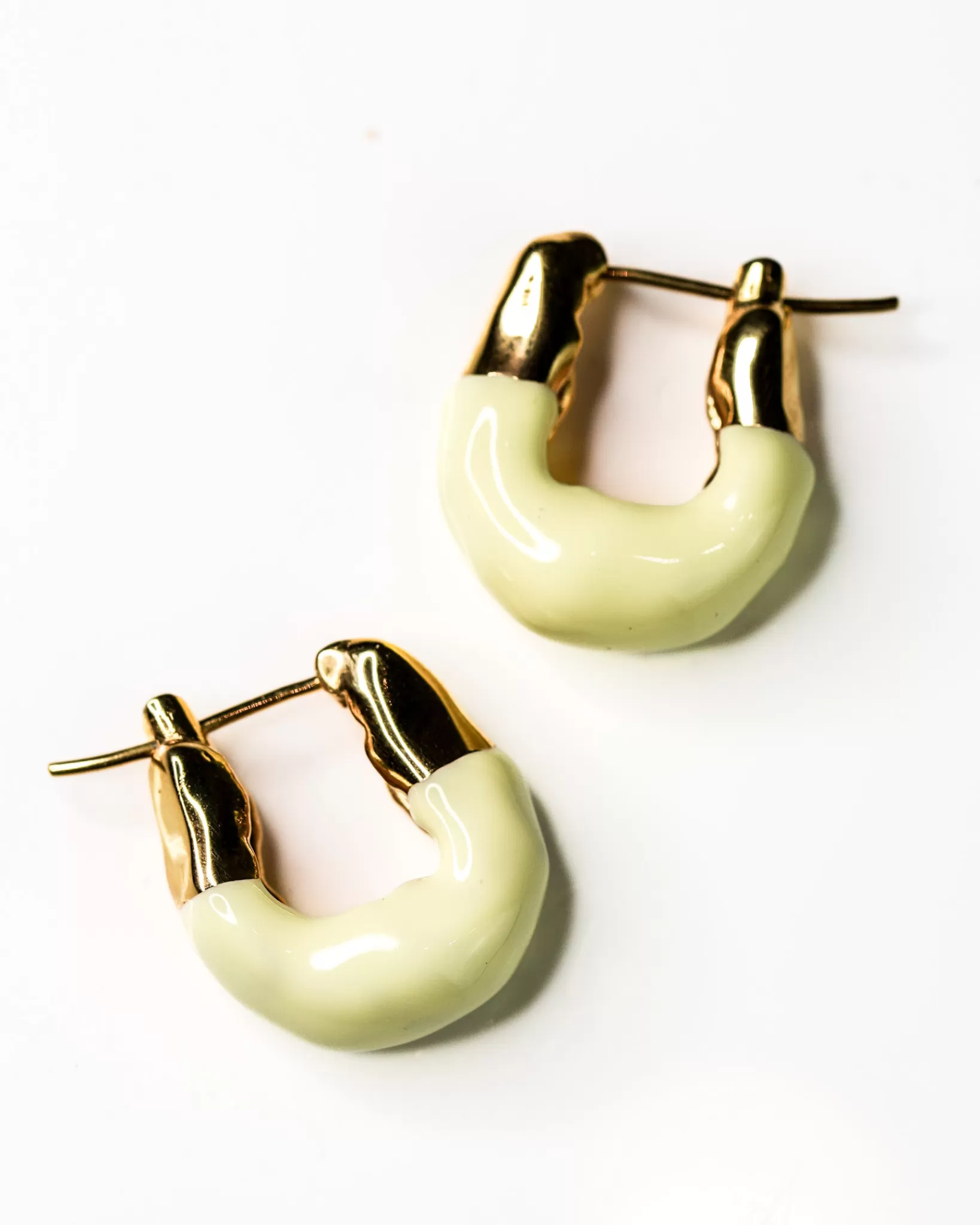 Best Joanna Laura Constantine Medium Wave Hoops Cream