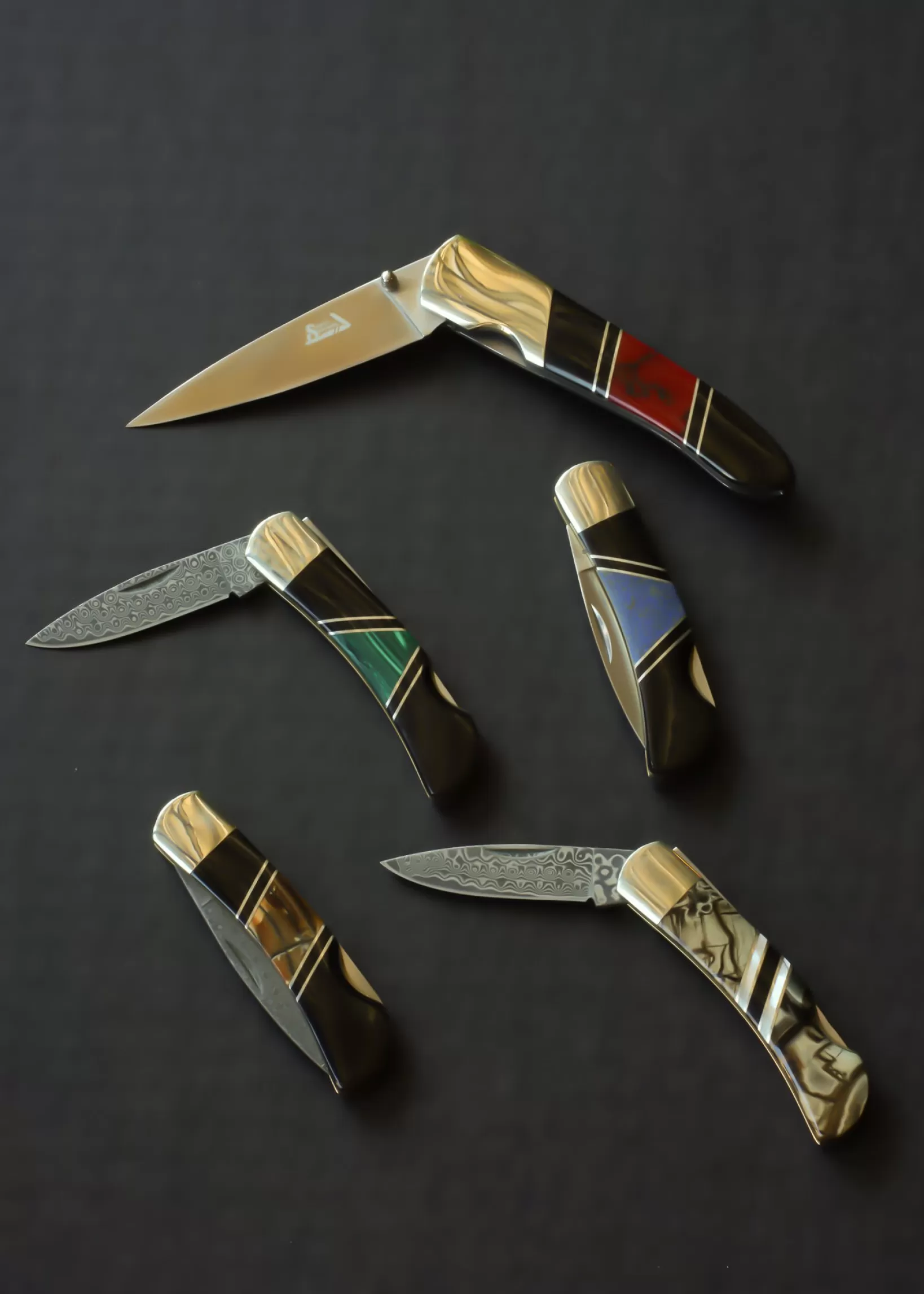 Shop Santa Fe Stoneworks 3" Damascus Steel Knife - Jet & Mammoth Tusk