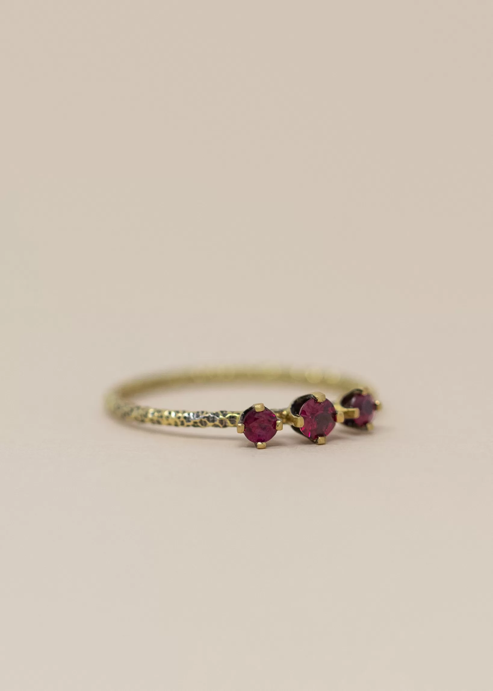 Sale Satomi Kawakita Jewelry Satomi Kawakita Homespun Three Stone Ruby Ring